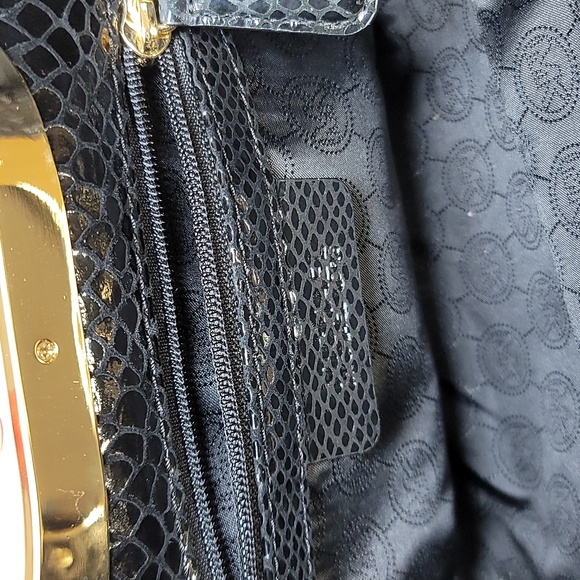 Michael Kors Berkeley Patent Python Clutch - Picture 12 of 13